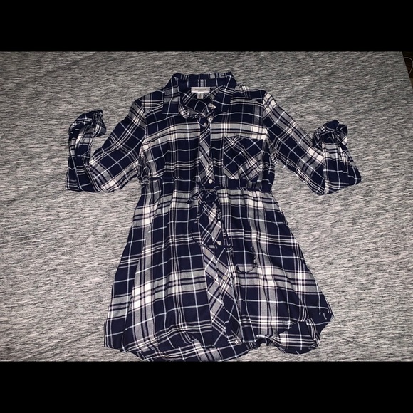Motherhood Maternity Tops - Blue and white maternity flannel